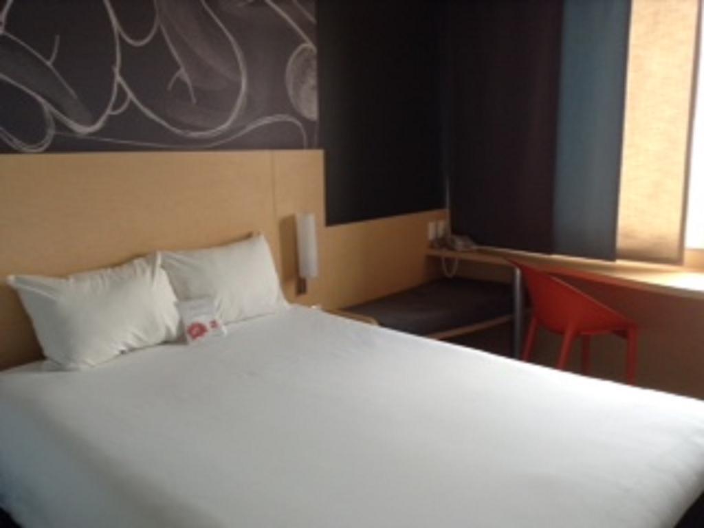 Ibis Mexico Alameda Hotel Exterior photo